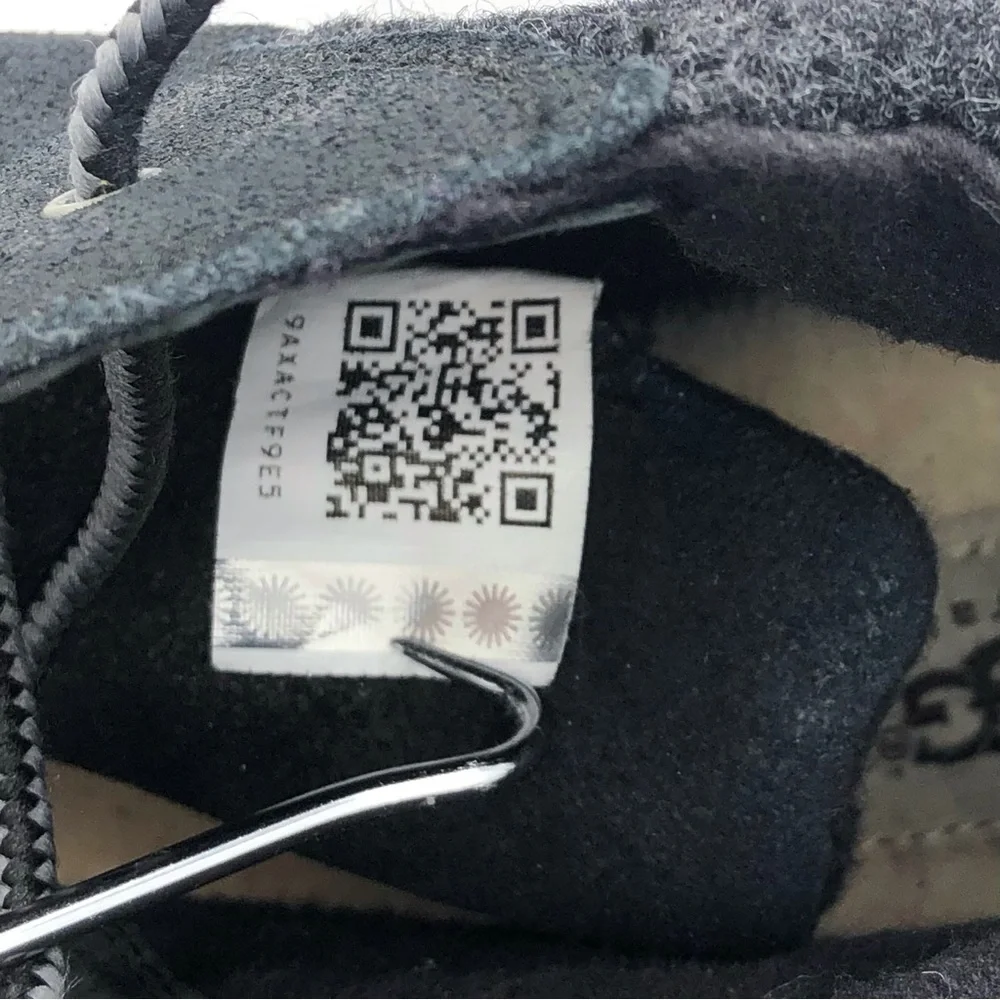 UGG Orin Wool Kids Boys Boot Size 6